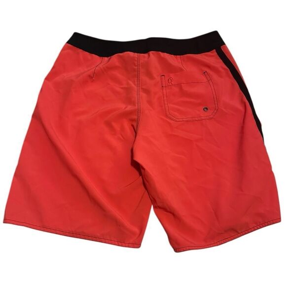 HANG TEN BOARD SHORTS, VELCRO TIE STRING MEN’S SIZE 34 - Picture 2 of 3